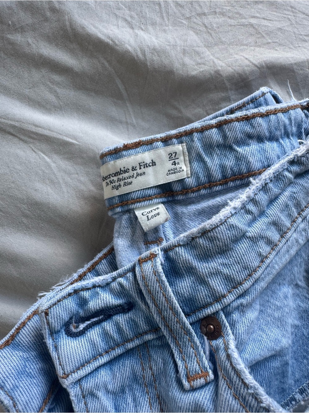 Abercrombie jeans. 90’s relaxed jean high rise